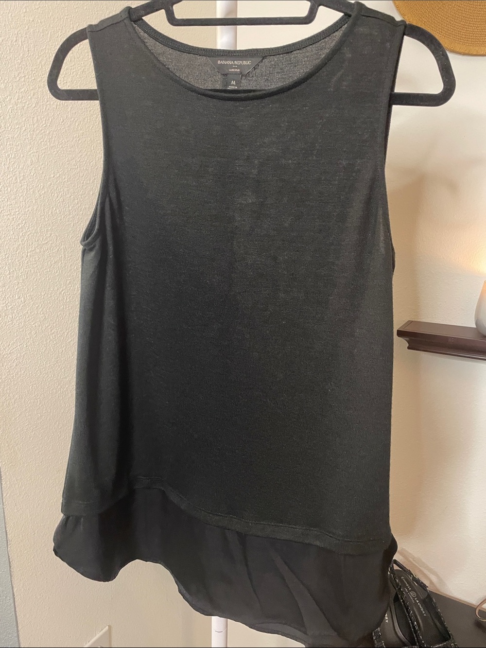 Banana Republic Lux Spun Lightweight Knit Black Sleeveless Layered Hem Tank